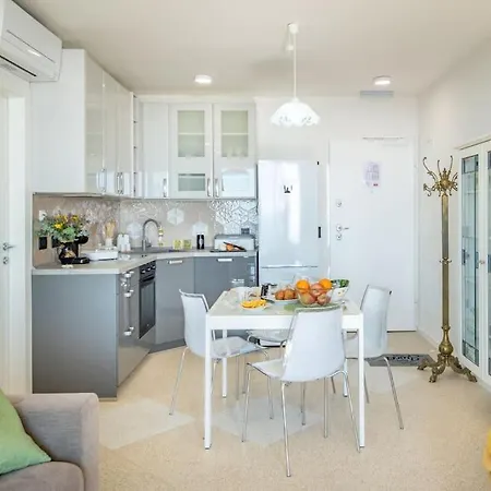 A3 Montovjerna - Panoramic Terrace Getaway