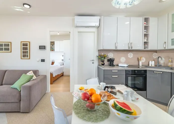 A3 Montovjerna - Panoramic Terrace Getaway Апартаменты Дубровник