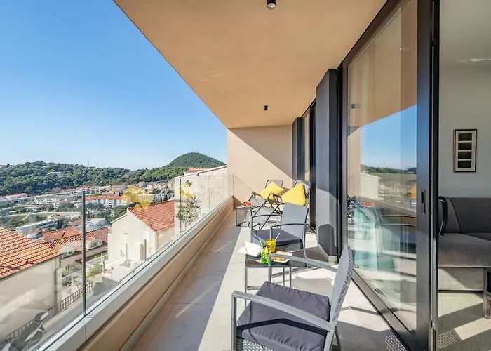 Apartman A3 Montovjerna - Panoramic Terrace Getaway