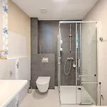 A3 Montovjerna - Panoramic Terrace Getaway 公寓 *