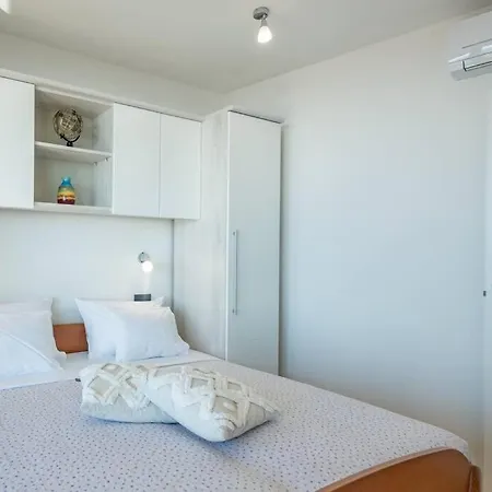 Apartament A3 Montovjerna - Panoramic Terrace Getaway